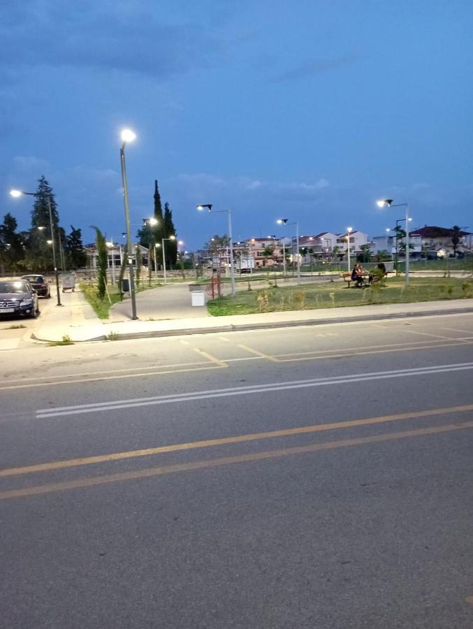 Райский Уголок Nea Moudania Esterno foto