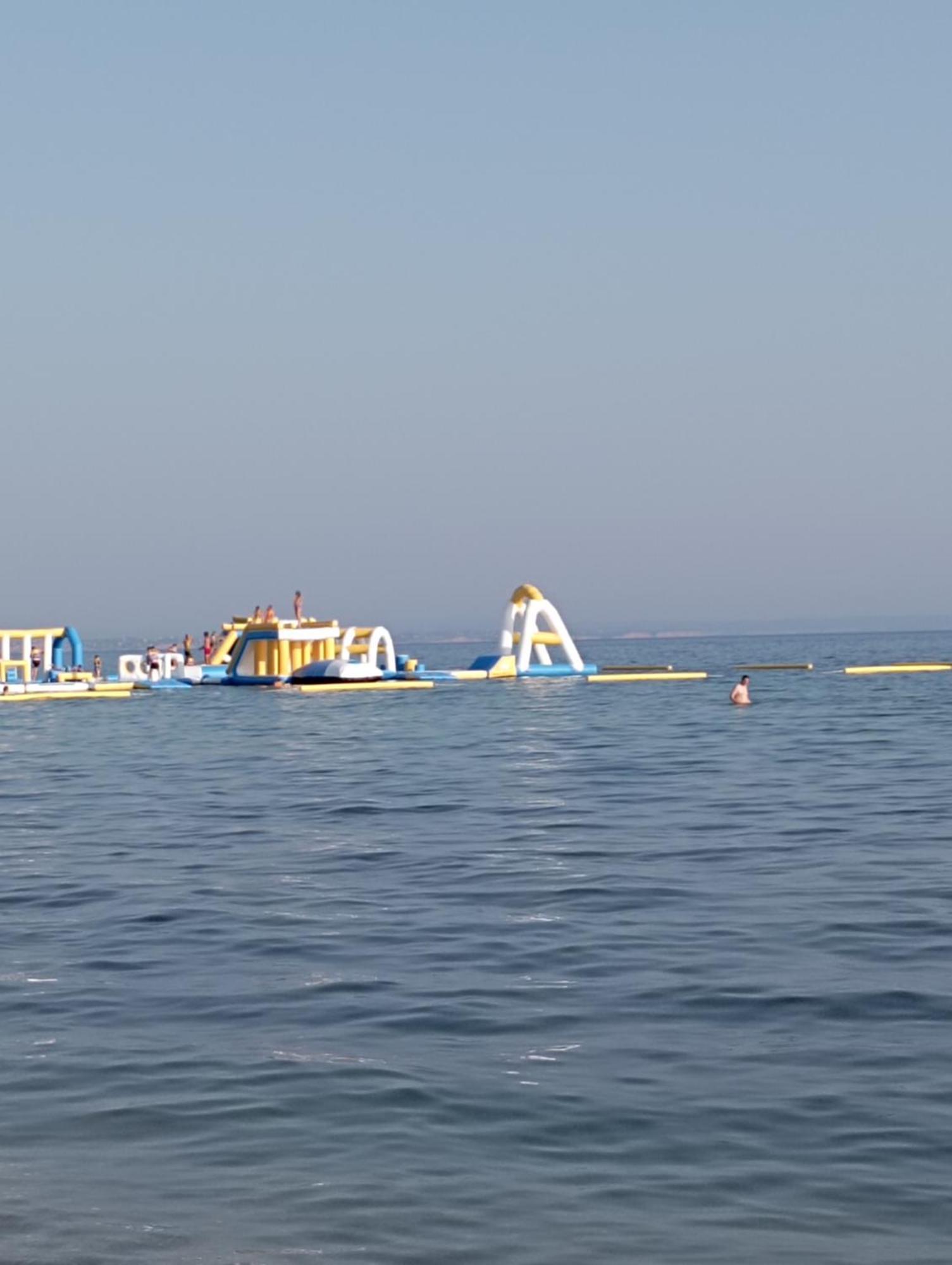 Райский Уголок Nea Moudania Esterno foto